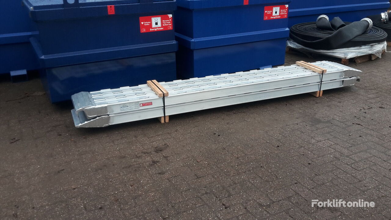 new Aluminium rijplanken loading dock ramp