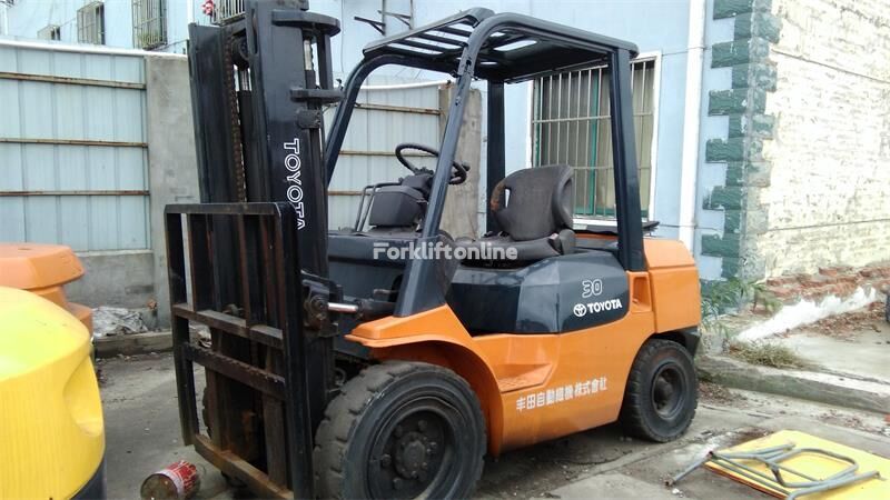 Toyota 7FD30T  rough terrain forklift